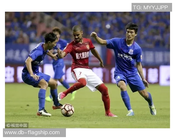 申花与恒大激战正酣谁能在这场巅峰对决中笑到最后