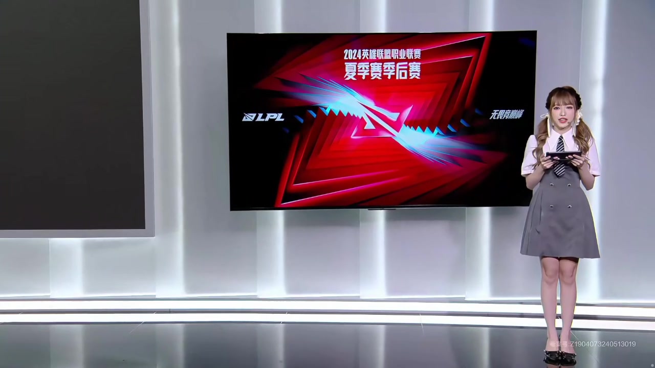 可爱双马尾😘 互动主持周敢敢青春靓丽打扮亮相